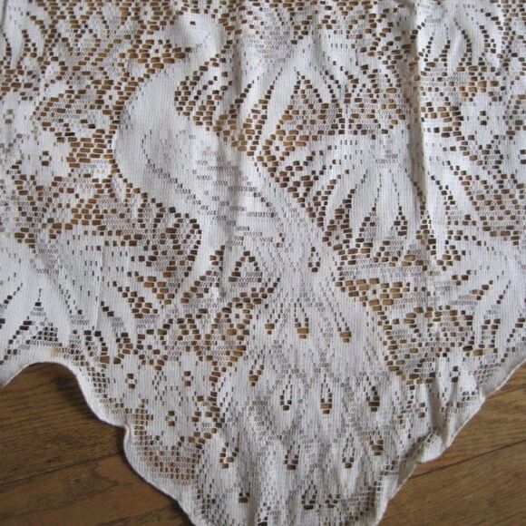 Lace Valance with Peacock Birds White 1 yard VTG - Picture 2 of 4